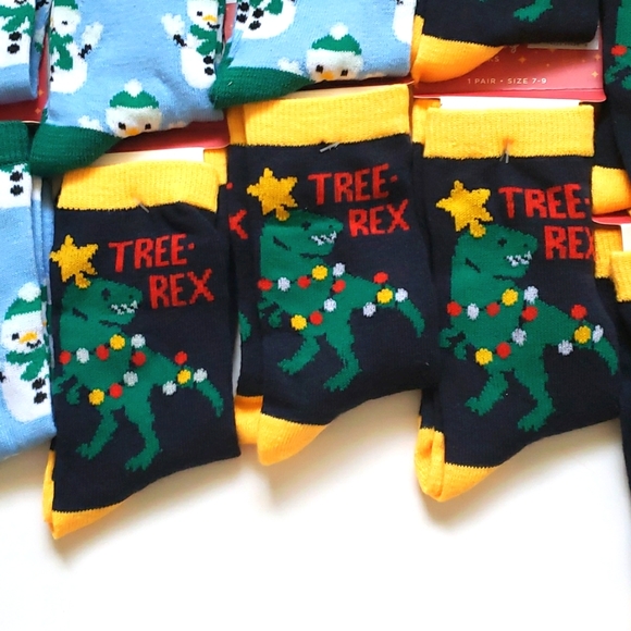 x12 Kids Christmas Holiday Socks Snowman Dinosaur Childrens Christmas Socks - Picture 4 of 12